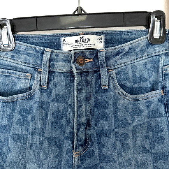 Hollister Women’s High-Rise Geometric Floral Jeans, Size 25 - Picture 4 of 5